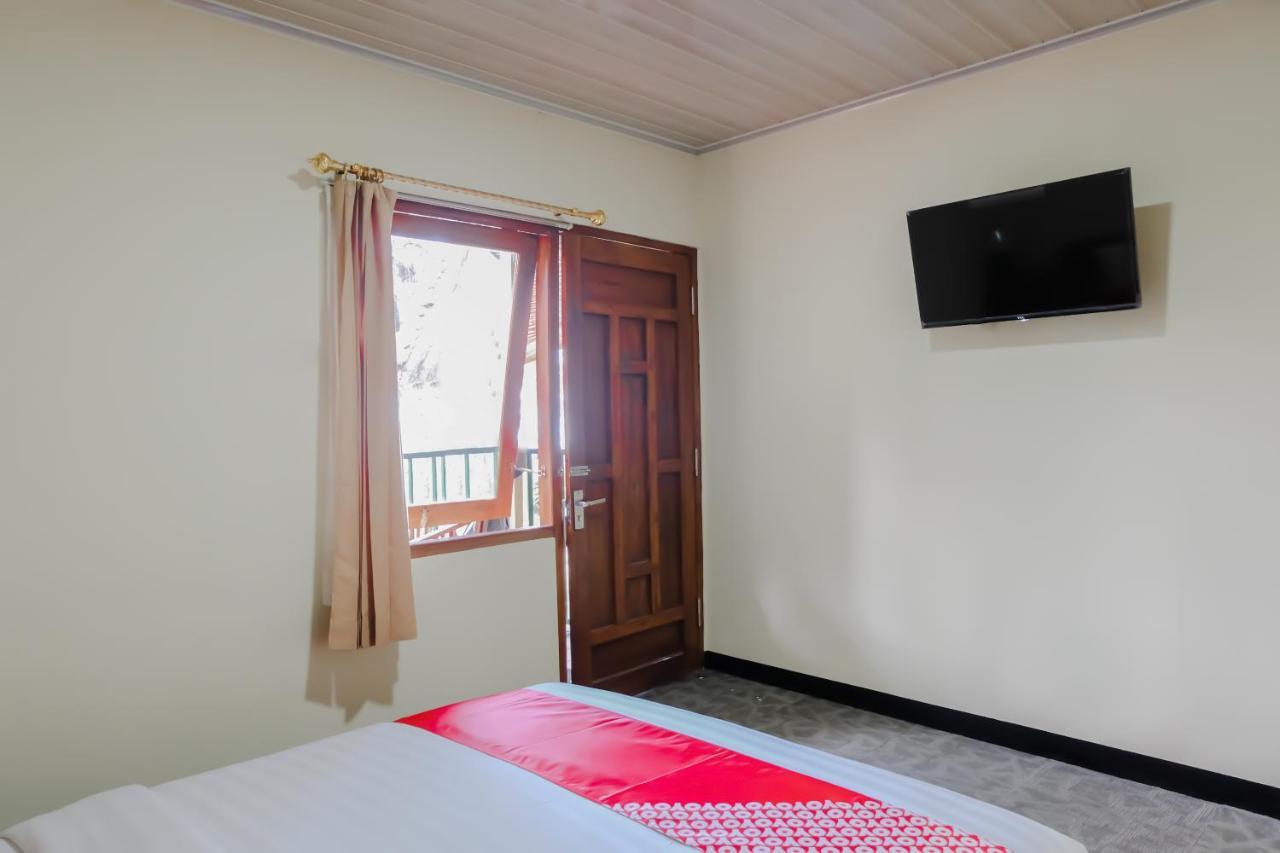 Oyo 1175 Oemah Djowo Resort Magetan Εξωτερικό φωτογραφία